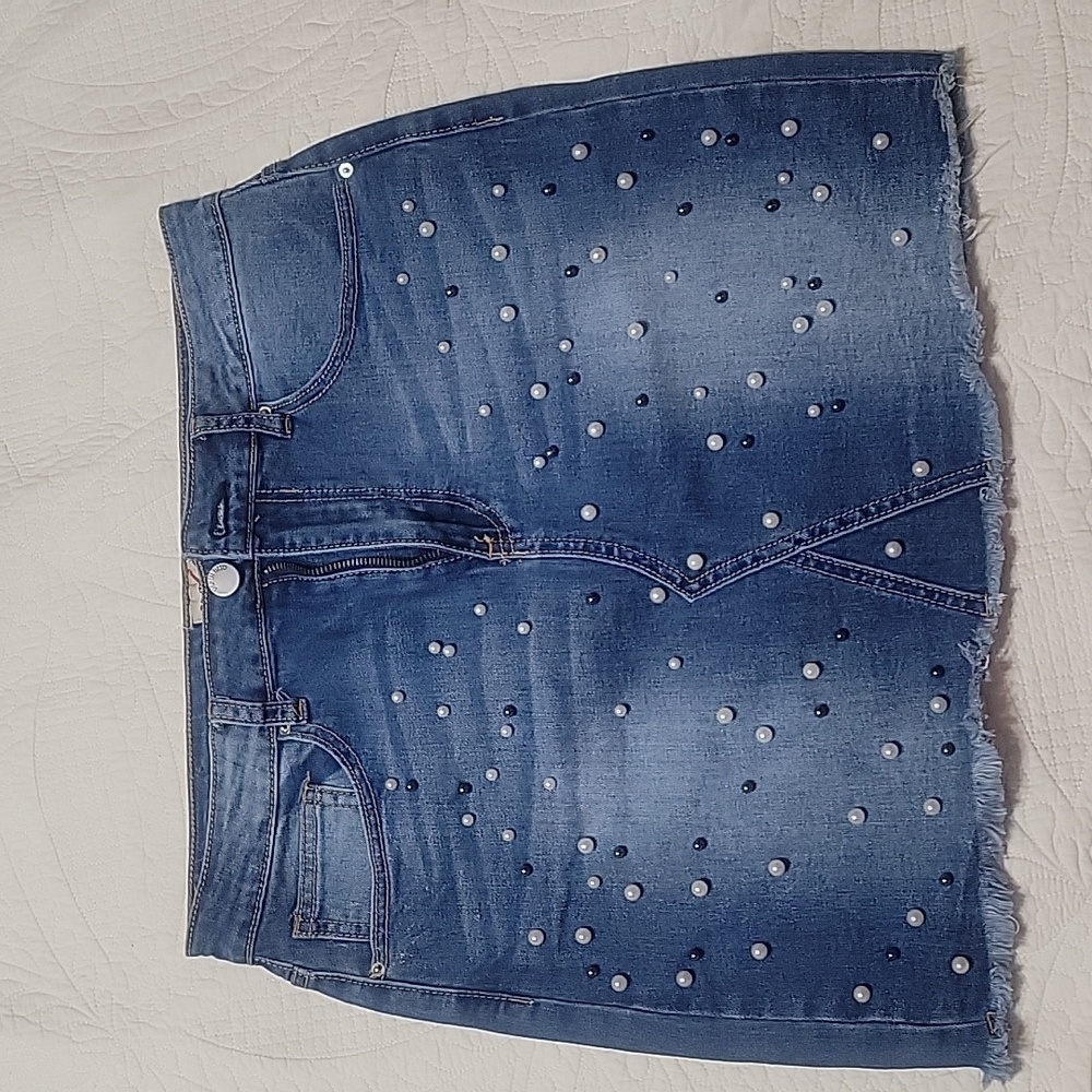 |Denim Blvd| Los Angeles | Denim Stretch Skirt | Front Side with Pearls | Size L